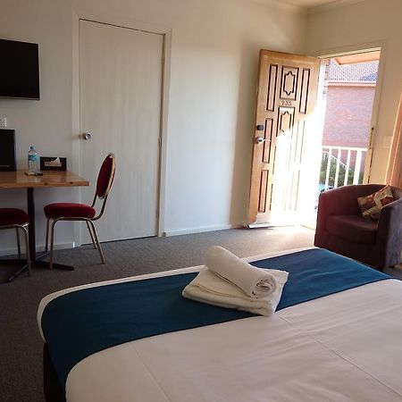 Monte Villa Motor Inn Мельбурн Екстер'єр фото